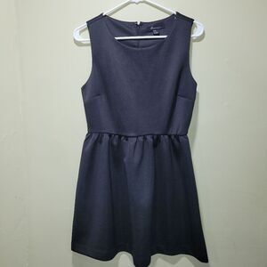 Forever 21 size medium black bubble satin look dress